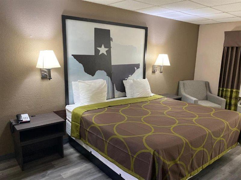 Super 8 By Wyndham Tx 3*