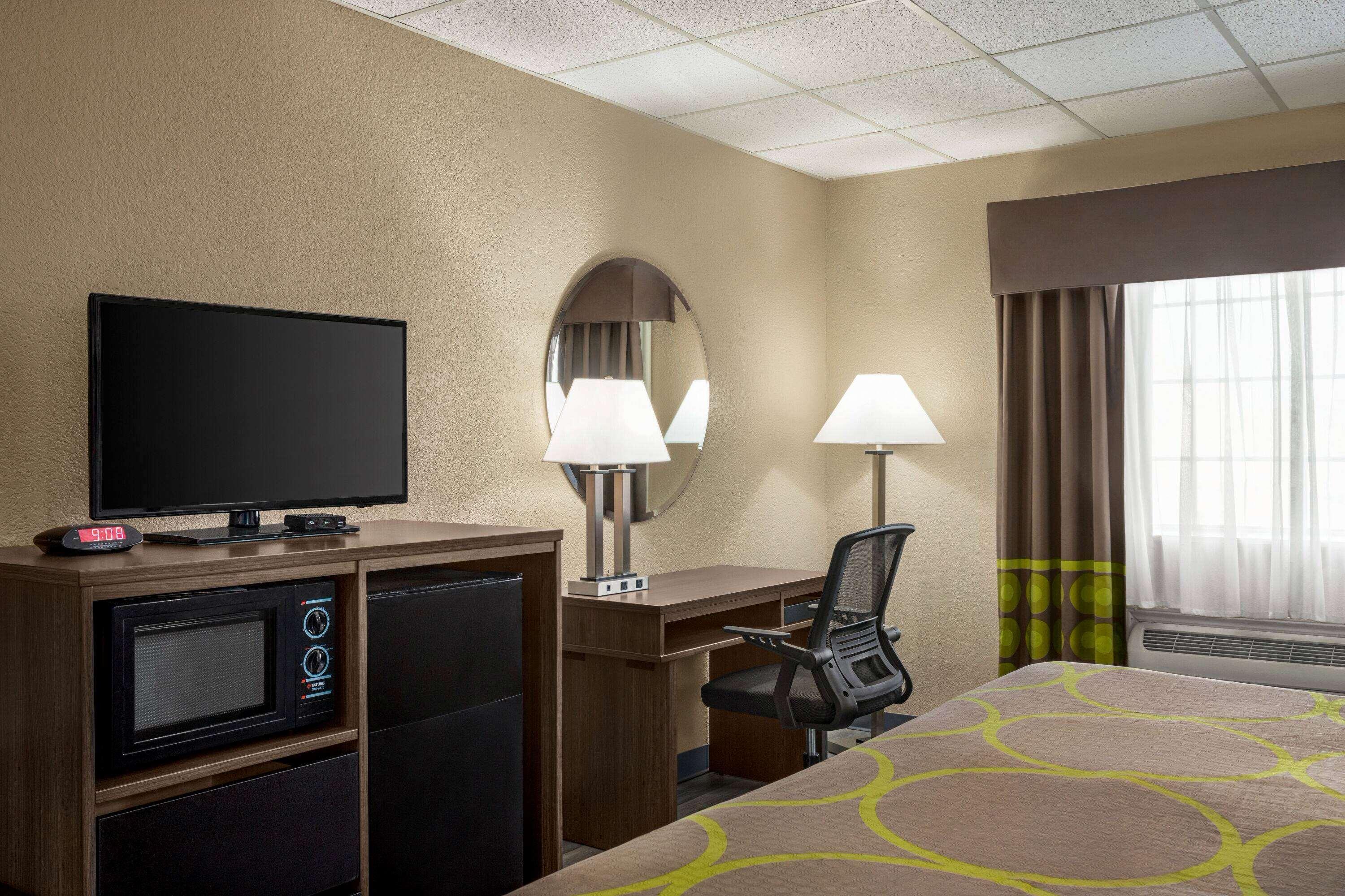 Super 8 By Wyndham Tx 3*
