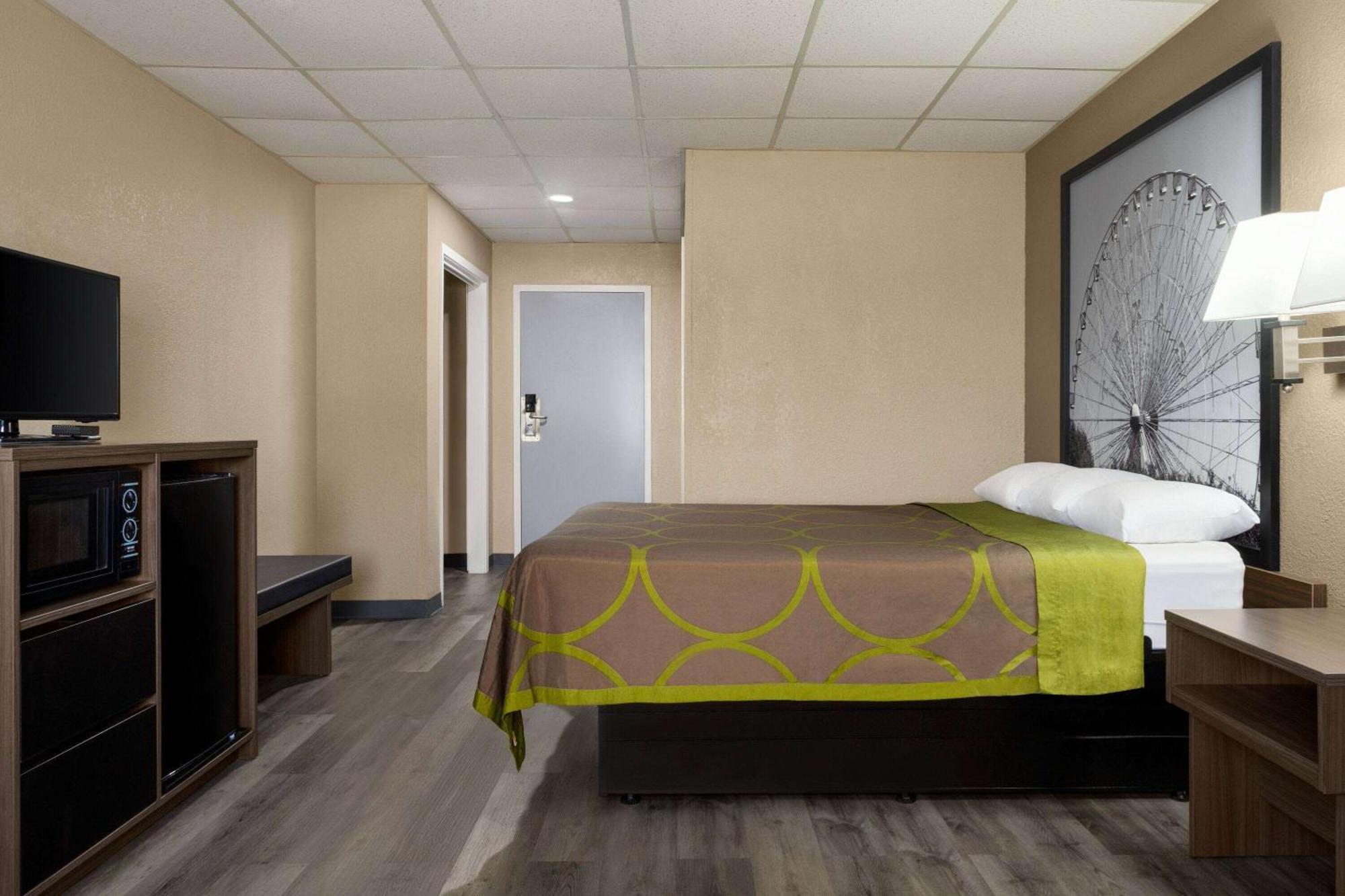 Super 8 By Wyndham Tx Hotel 3*